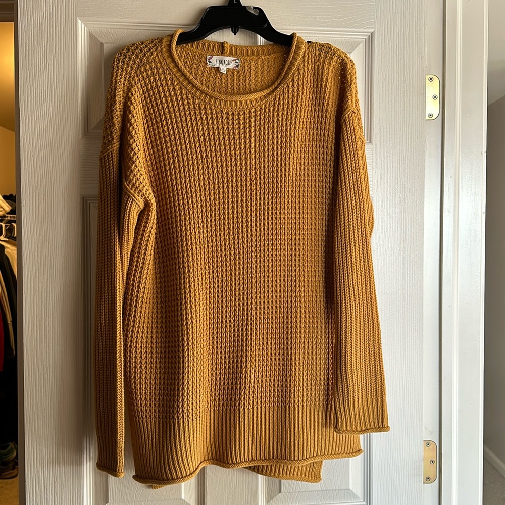 Women’s large mustard sweater